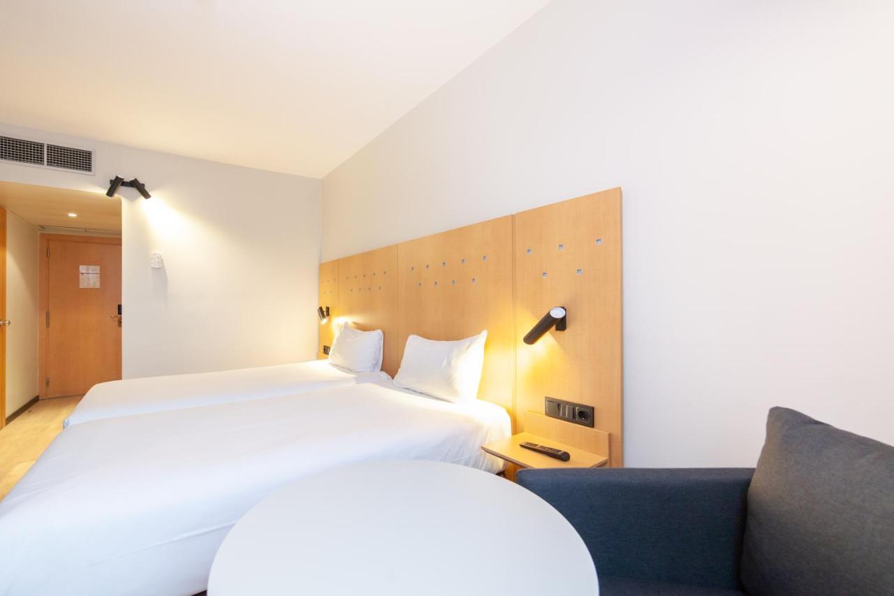 Ibis Alcala De Henares La Garena Hotel Екстериор снимка