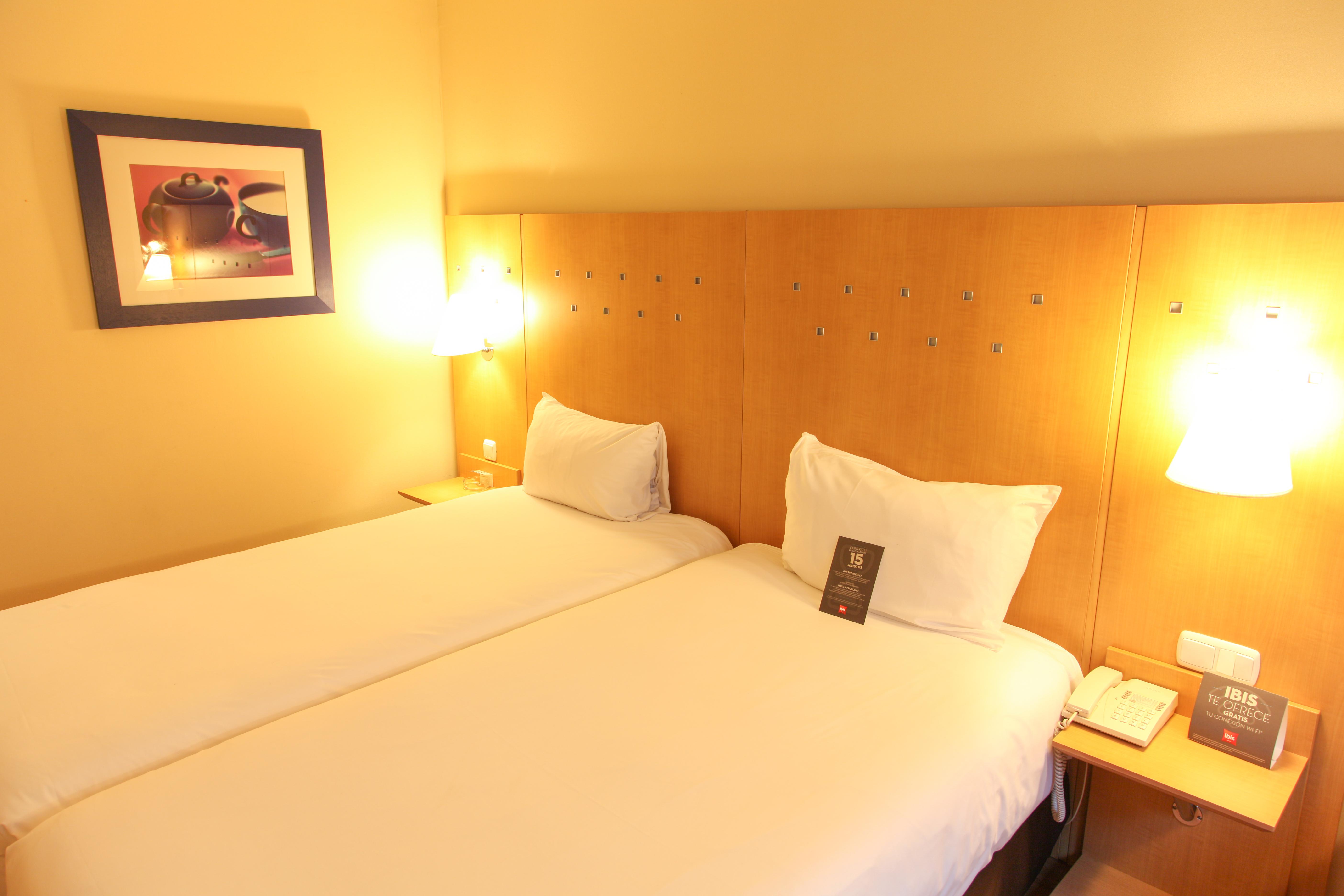 Ibis Alcala De Henares La Garena Hotel Екстериор снимка