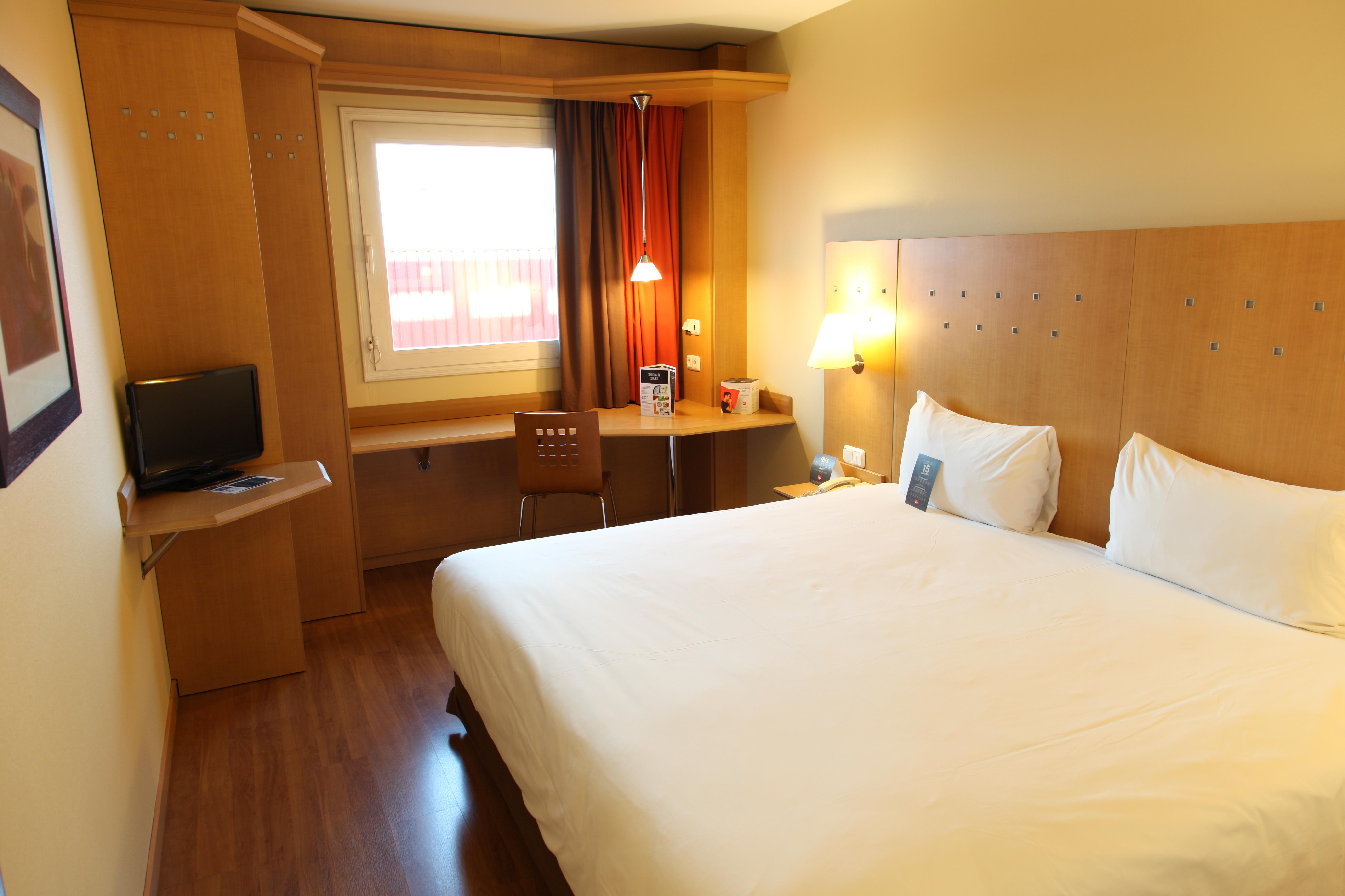 Ibis Alcala De Henares La Garena Hotel Екстериор снимка