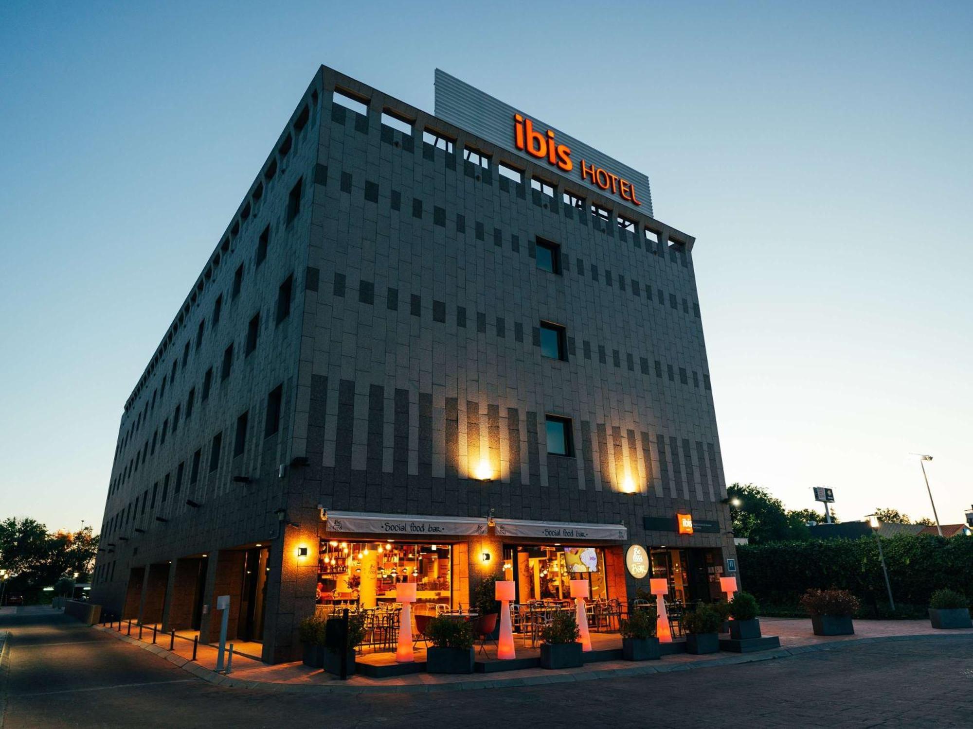 Ibis Alcala De Henares La Garena Hotel Екстериор снимка