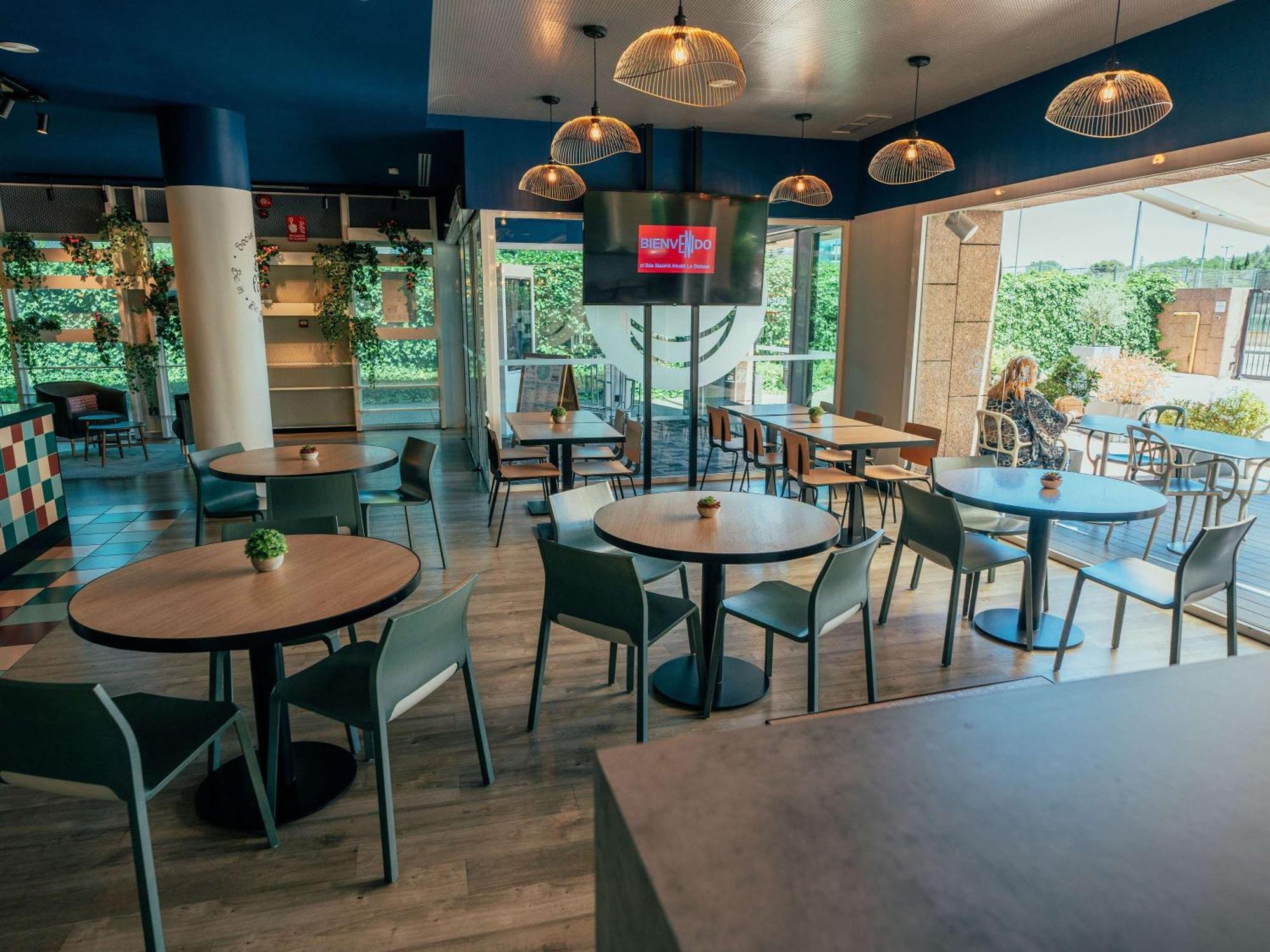 Ibis Alcala De Henares La Garena Hotel Екстериор снимка