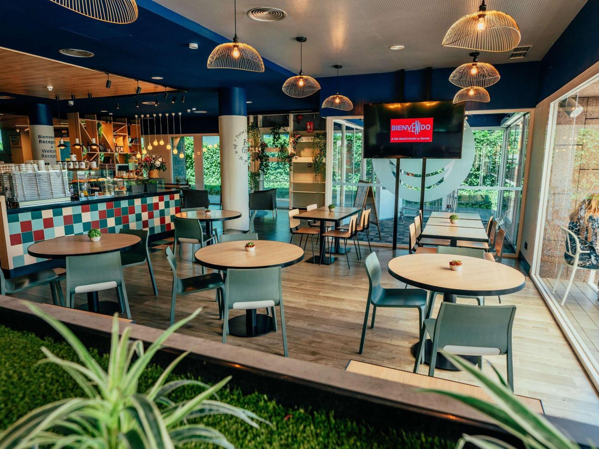 Ibis Alcala De Henares La Garena Hotel Екстериор снимка